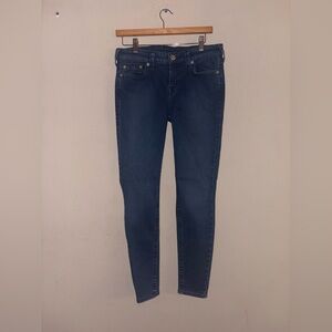 True Religion Womens Jeans Halle Mid Rise Super Skinny. Size 30. Inseam 28.